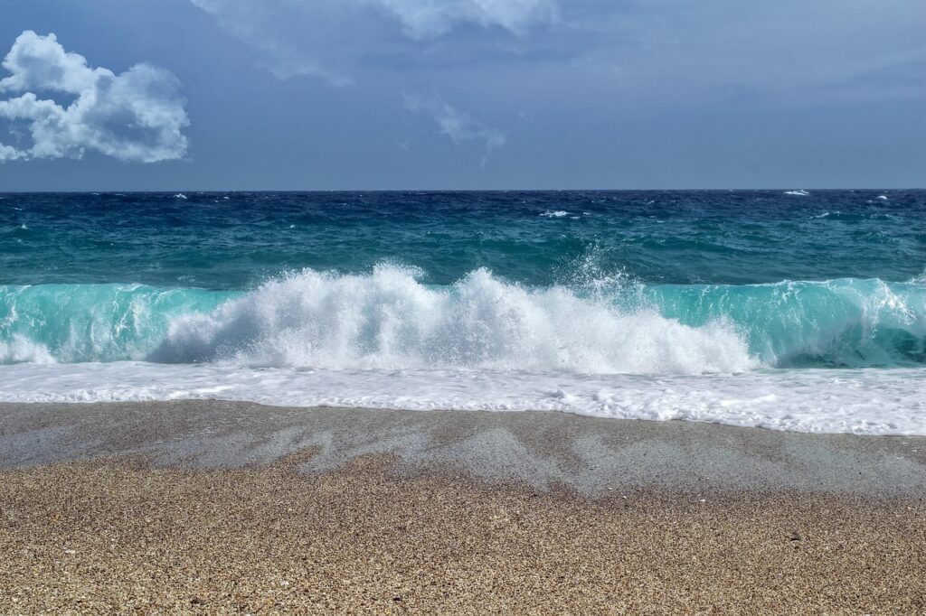 les vagues à la mer